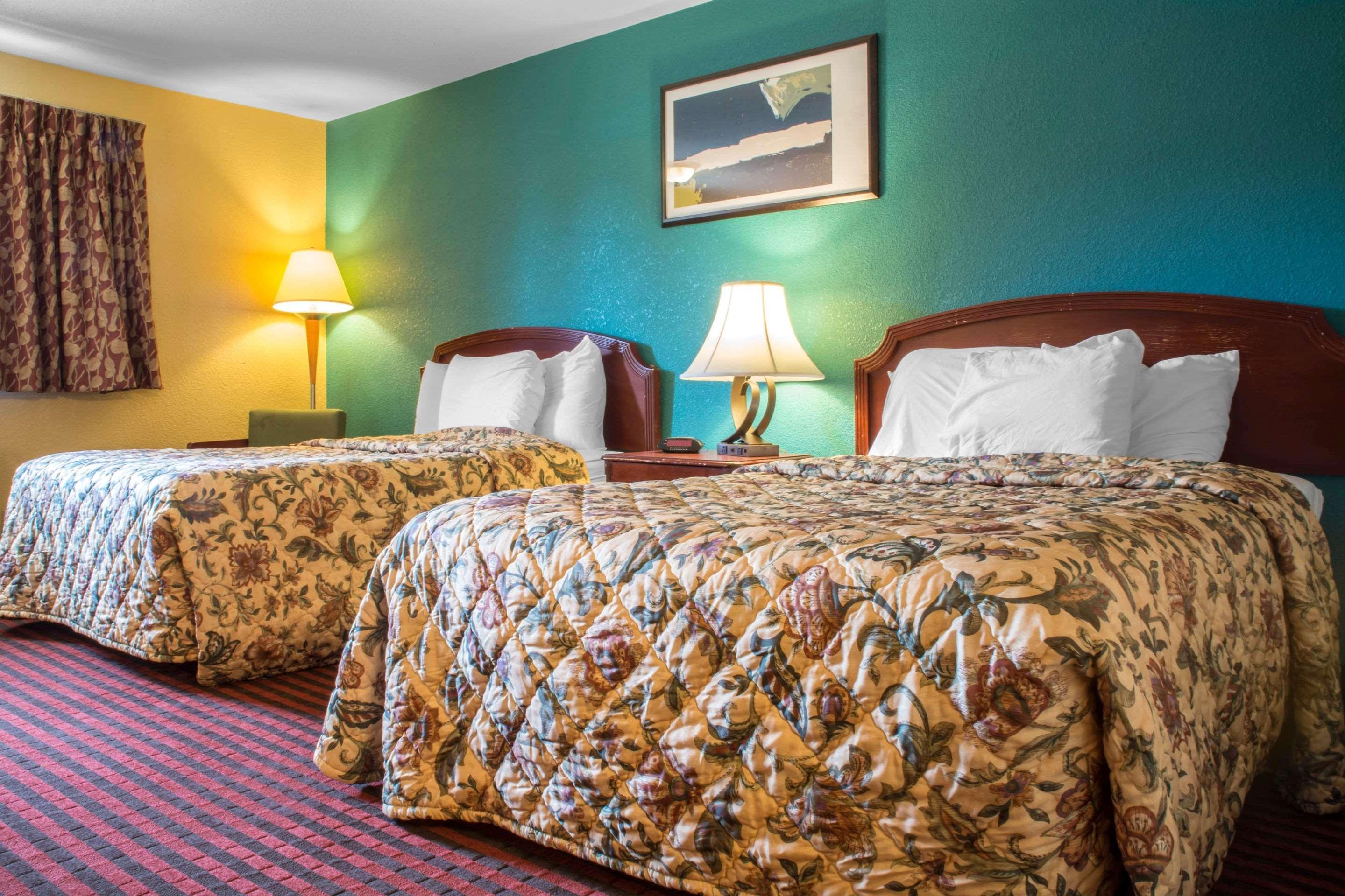 Econo Lodge Hotel Bradford Dış mekan fotoğraf