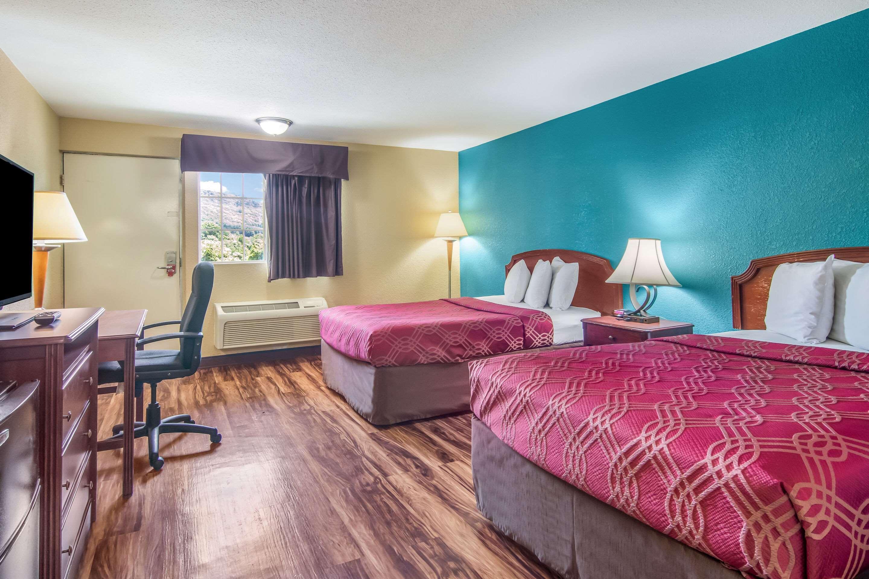Econo Lodge Hotel Bradford Dış mekan fotoğraf