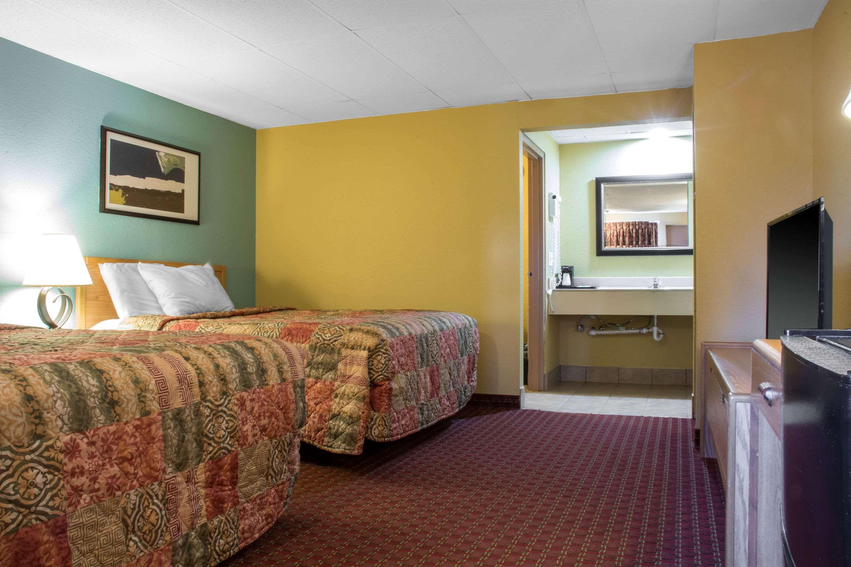 Econo Lodge Hotel Bradford Dış mekan fotoğraf