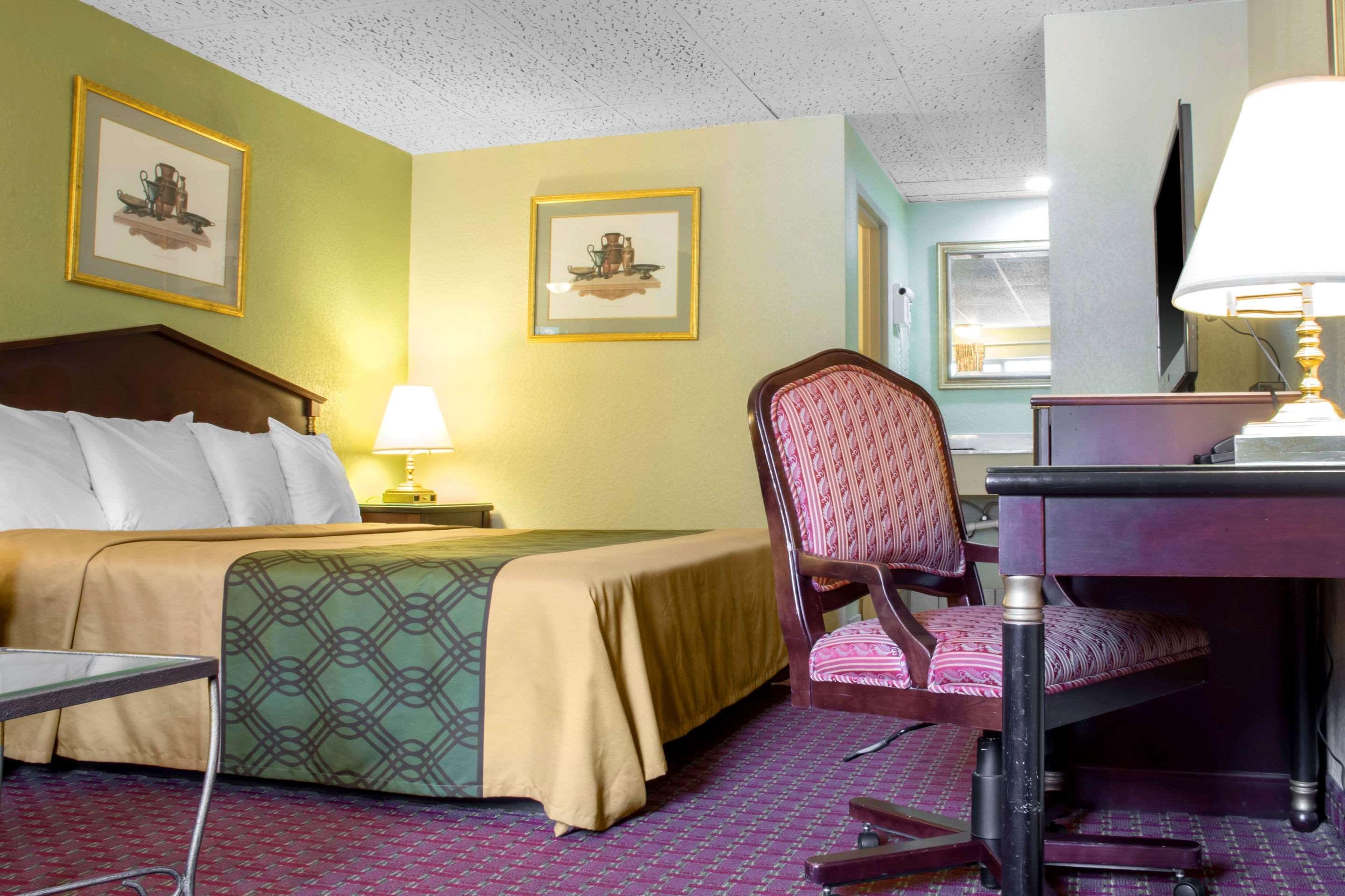 Econo Lodge Hotel Bradford Dış mekan fotoğraf