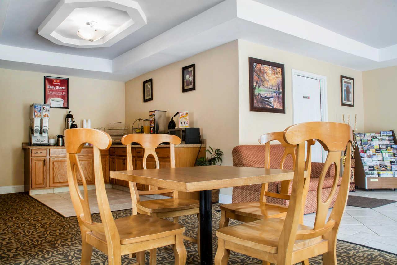 Econo Lodge Hotel Bradford Dış mekan fotoğraf