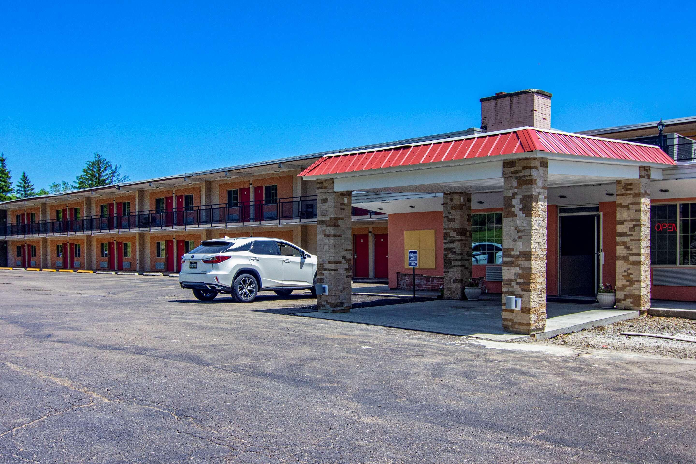 Econo Lodge Hotel Bradford Dış mekan fotoğraf