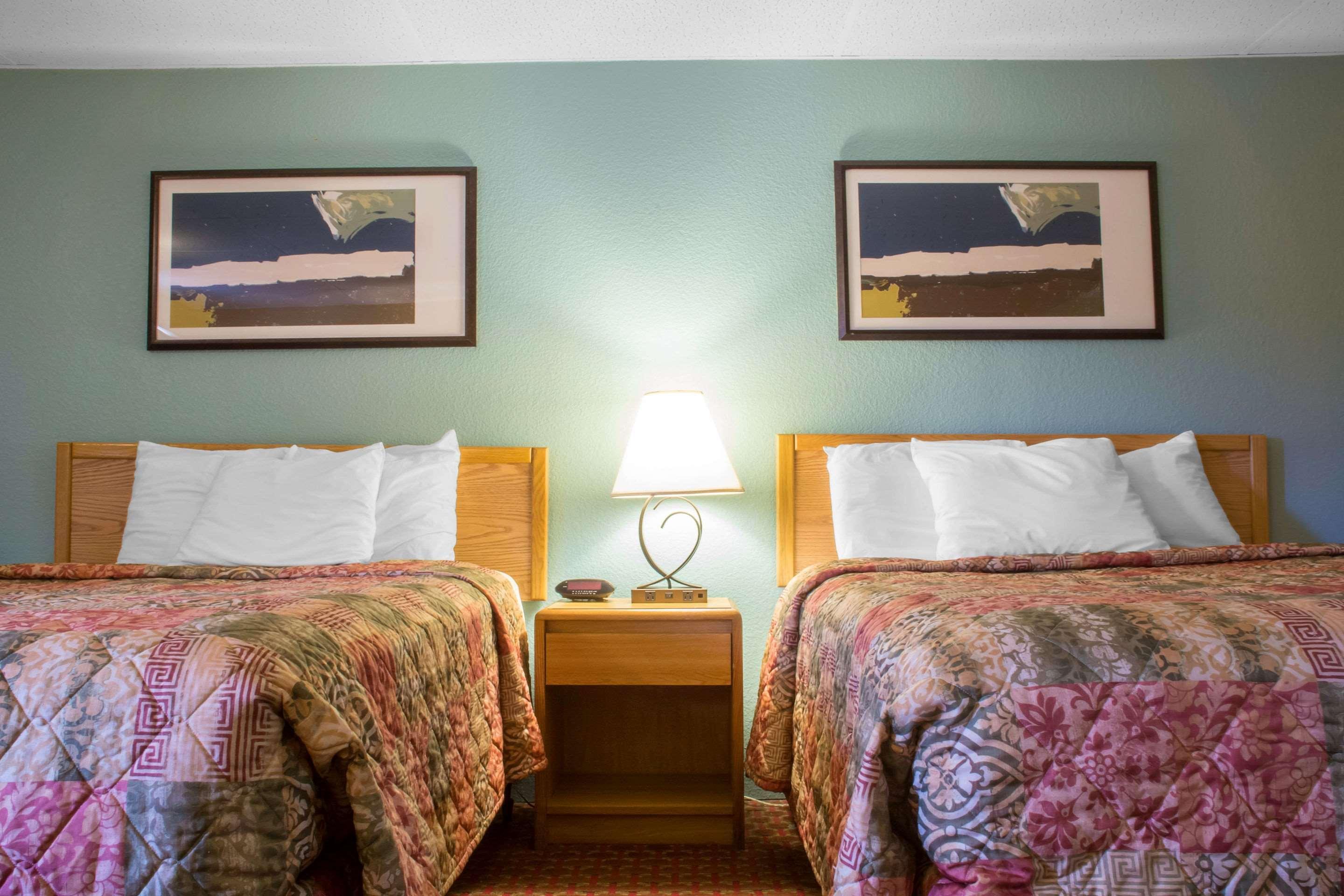 Econo Lodge Hotel Bradford Dış mekan fotoğraf